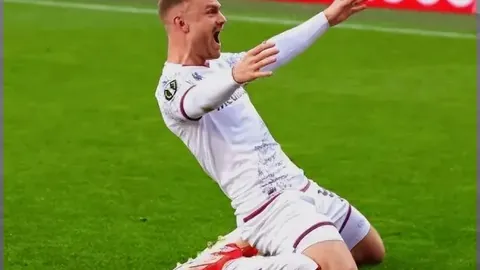 杭州亚运帆船赛中国斩获6金2银，Z世代新秀竞技场大放异彩