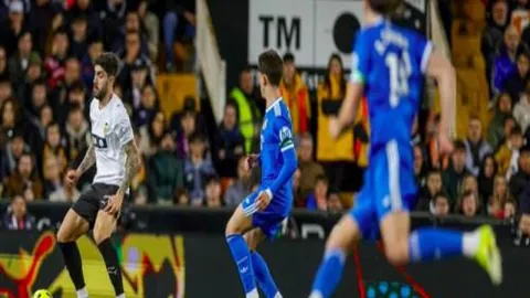 2025赛季助攻榜出炉：格雷罗独占鳌头，特罗萨德紧追不舍，丁丁K77同列榜单！